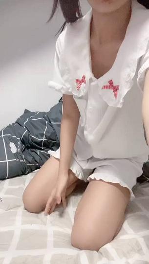 易直播主播猪猪想要收作业，猪猪少女福利视频9