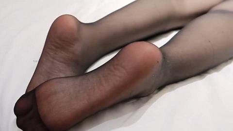 超正极品粉嫩白虎网红美少女萌萌RBQ调教计划MoMo_调教计划2.0