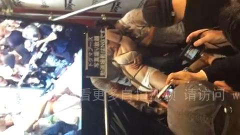 凌辱片现场~~带你感受av现场。