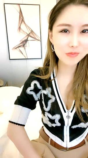 粉嫩小穴boyn自慰啪啪合集boyn-202205041