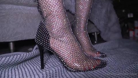 国产视频系列NANA2.女友穿闪亮高跟靴子诱惑我