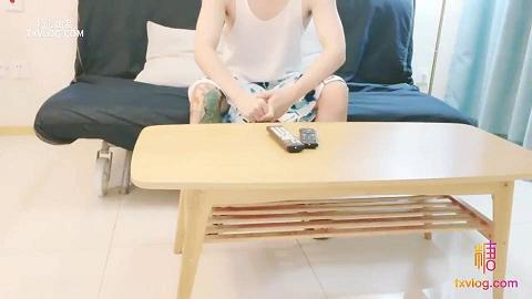 国产视频系列女友出差，闺蜜实施勾引计划