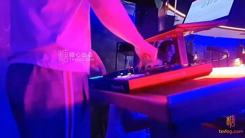 国产视频系列寂寞空姐圣诞“液”