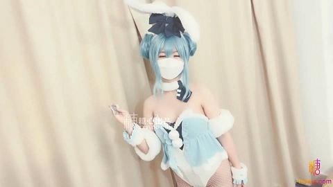 国产视频系列淫娃萝莉最新极品淫娃网红美少女铃木君Cos初音的召唤秘籍湿软嫩穴迎击主人肉棒白虎穴要被肏坏啦