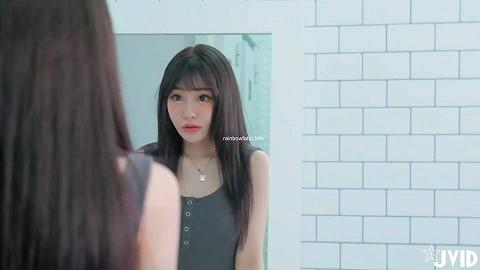 JVID璃奈酱-都市传说公厕痴女视频