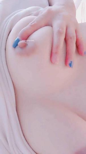 挑战全网最馒头的B~19岁女孩江苏少女白虎一线天超大奶1.avi