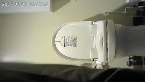 2022六月新流出白领写字楼女厕偷拍美女尿尿几个颜值气质美女逼毛性感很有撸点