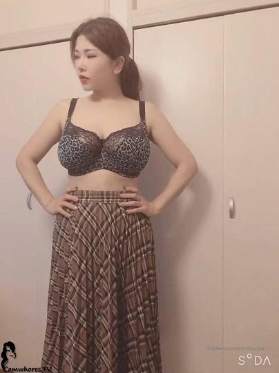 万人在线关注的Onlyfans极品乳神冲田杏梨私拍豪乳大肥臀都了解不多介绍了5610076