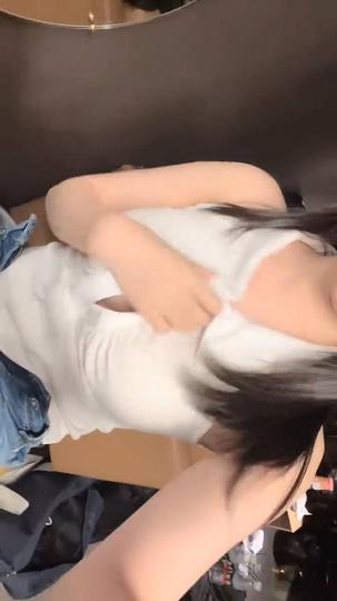 极品童颜巨乳！榜一舔逼~京鱼儿户外-京鱼_20220817-231926-948