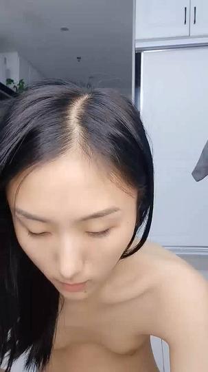 又瘦又高的新人美女差点心动_20220926_023935