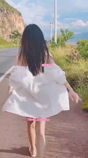 露脸天花板级别魔鬼身材顶级露出艺术家推特网红娜娜闹区饭店街边挑战各种人前露出已经翻车15.mov