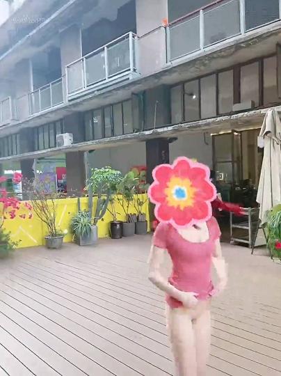 露脸天花板级别魔鬼身材顶级露出艺术家推特网红娜娜闹区饭店街边挑战各种人前露出已经翻车11