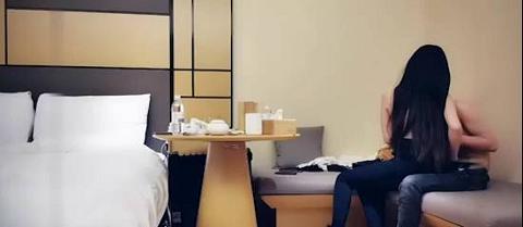 酒店约啪长发清纯妹子 口交啪啪啪再颜射