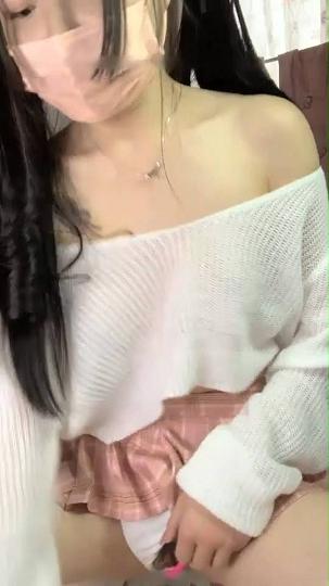 可爱cosplay妹子情趣制服自慰  身子超嫩还未开发  在线求被干