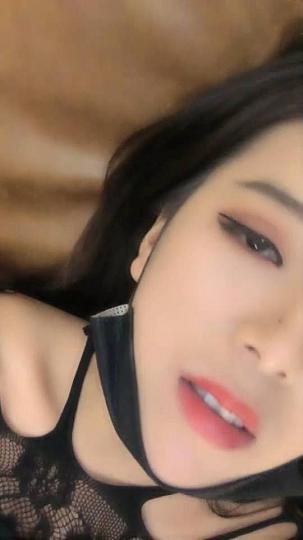 美女与阳具的互动 叫声真的骚