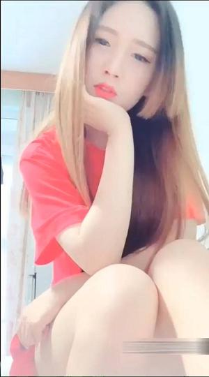 外貌比有些明星还漂亮的性感网红小姐姐和粉丝网友家中激情啪啪