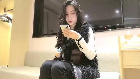 高价越啪高挑冷艳妹子