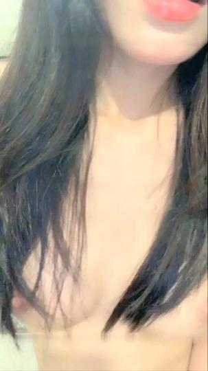 高颜值主播在家上演情趣内衣自慰秀  表情超抚媚 让人看了受不了