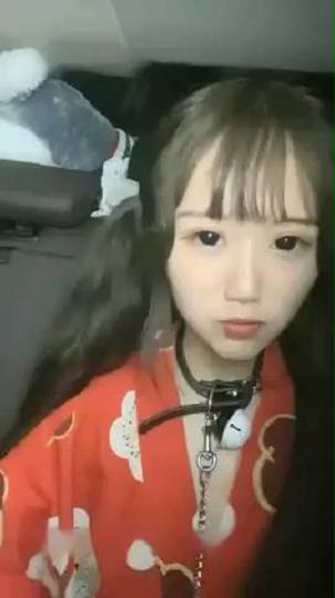 橙橙小萝莉制服诱惑马路边露出 脱光光带项圈假吊后入抽插 掰穴特写翘屁股扭动1