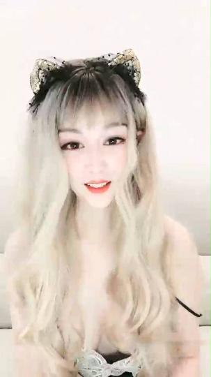 猫耳少女自慰表演1