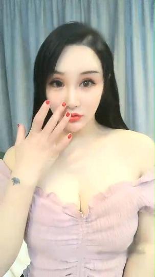 大奶主播在家跟炮友疯狂操逼