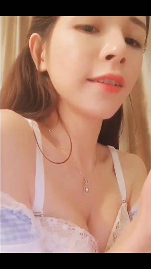 网红哆啦--性感开档黑丝福利