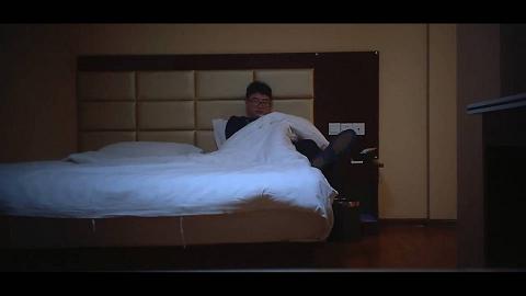 她友约啪极品身材空姐