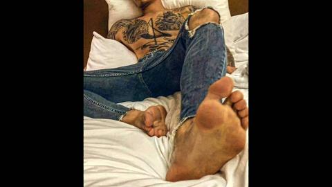 性感纹身男激情自慰 可攻可守 寻找炮友 1