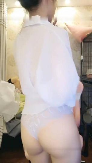 真空蕾丝女主播在线吞精扣穴自慰