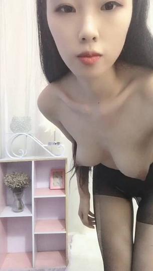 虎牙 仁依 淫荡女主播真空黑丝诱惑