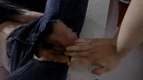 性感小骚货在家与炮友约炮自拍