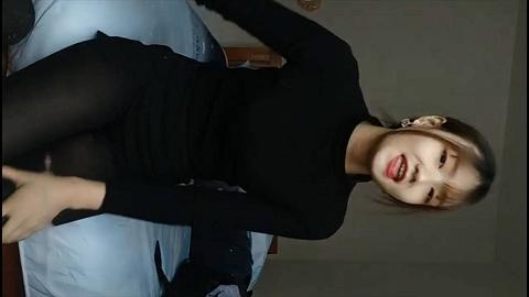 良家少女刚下海直播  非常羞涩  逼嫩毛没  玩起来真得劲