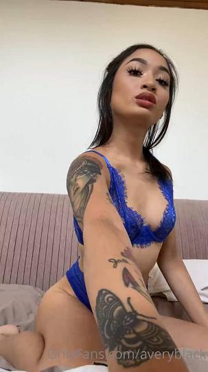 拍摄视角独特的亚裔媚外女averyblack5f517b436922beafd2eb7_source-UsxpgbZS