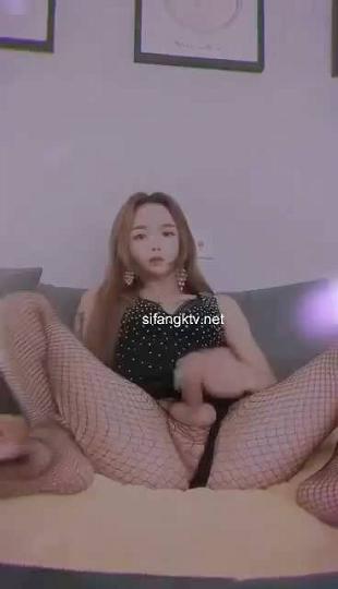 私密电报付费群贵宾席专属福利~长沙极品网红CD美佳琪露脸私拍~男女妖三性~混交5P群魔乱舞1179.avi