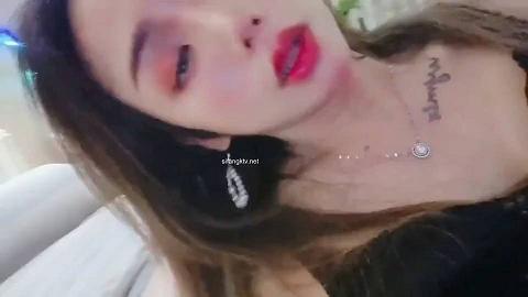 私密电报付费群贵宾席专属福利~长沙极品网红CD美佳琪露脸私拍~男女妖三性~混交5P群魔乱舞1184.avi