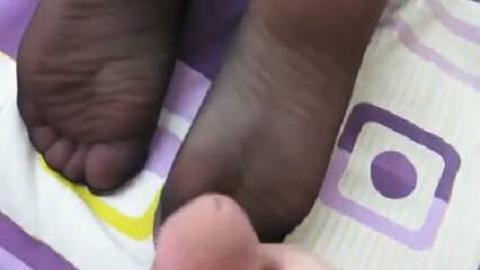 别人搜集的美女各种足控足交丝袜裸足视频福利湘菜swzj0039