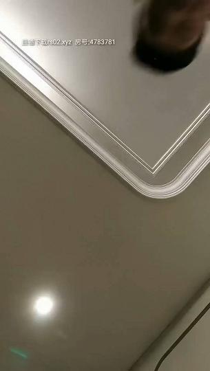 大神经典，外围开拓者，雀儿满天飞38极品空姐，性感妩媚大长腿，口活非常了得吸得吱吱响雀儿爽的哇哇叫，超清1080P修复版