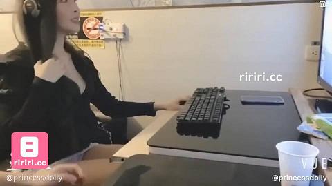 princessdolly-20191229-5e0889dfb2868eea6a971c53