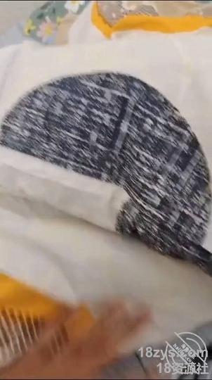 终于草到了妹妹把妹妹都搞出白浆了无套做爱真爽123