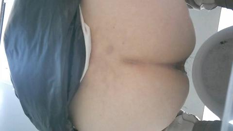 学生公寓附近女厕全景偷拍107-2_Cut.mov