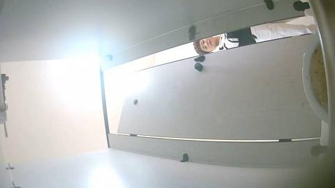 学生公寓附近女厕全景偷拍20230309130709_00003212.mov