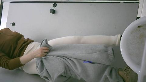 学生公寓附近女厕全景偷拍20230308093711_0000131.mov