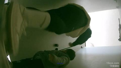 学生公寓附近女厕全景偷拍20230308093711_0000111.mov