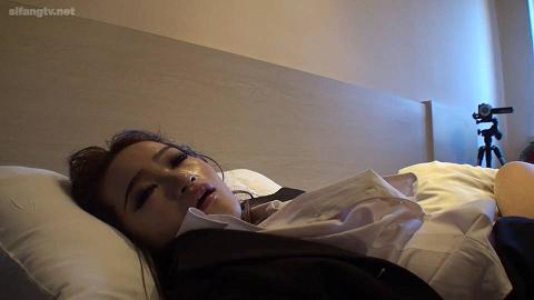 000021美女被迷晕