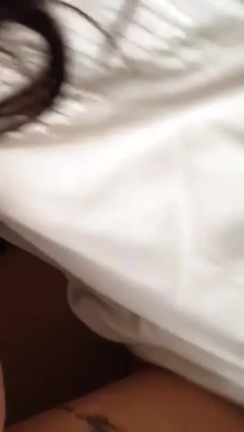 萝莉小美男大年夜茄子插B自蔚