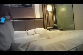 在西安某酒店上门办事的九五大年夜总会援美眉 质量不错这胸是真大年夜啊