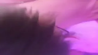 收集红人大年夜烧货何奕奕和眼镜男浴室玩豪情