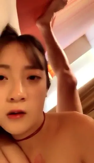 颜值不错萌妹子和纹身男伴侣啪啪多姿式挨插叫爹爹呻吟诱惑不要错过