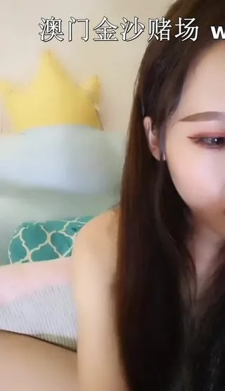 宅男福利 高顏值極品女神主播現場直播各種挑逗誘惑與狼粉豪情互動 對白ying蕩