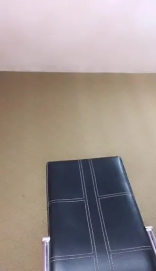 苗条长发美男主播脱光光床上全裸自摸秀第